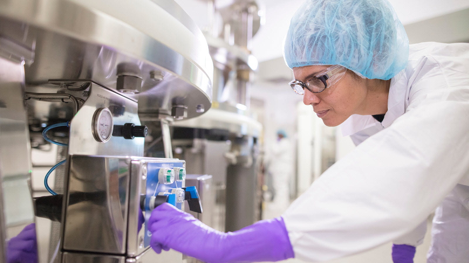 Seqirus scientist in a laboratory