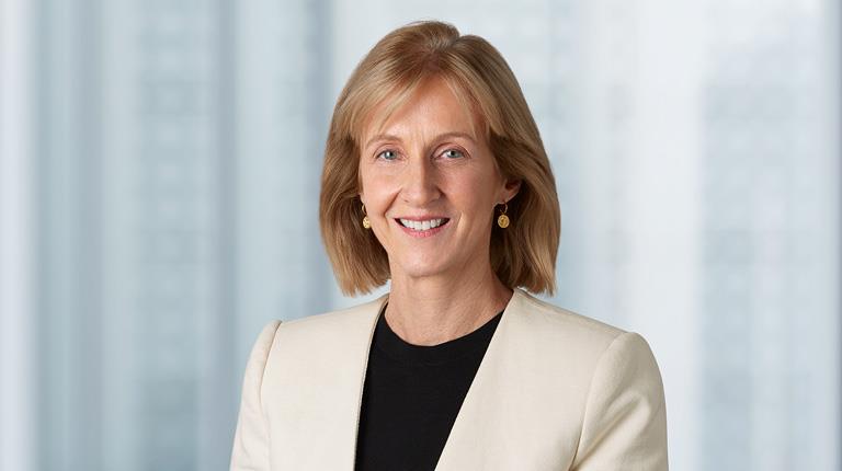 Portrait photo of Carolyn Hewson AO