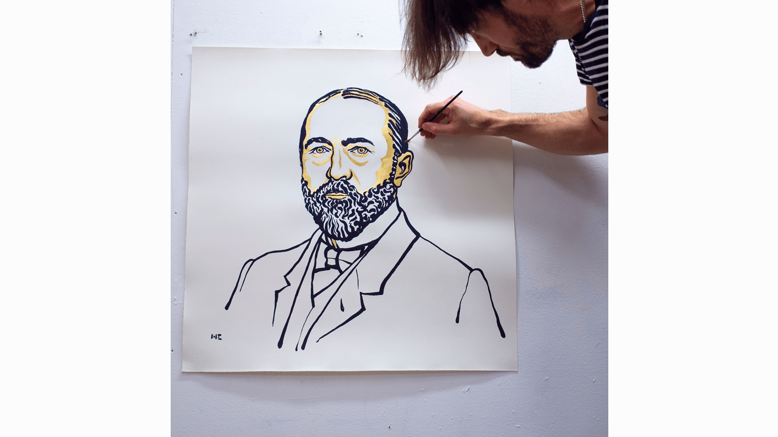 Nobel portrait artist Niklas Elmehed at work on the painting of Emil von Behring