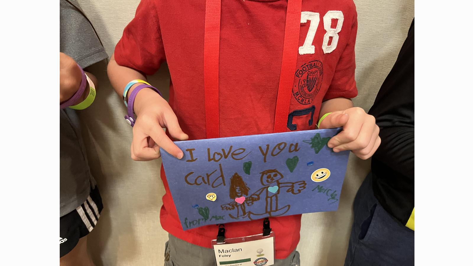 A child's hand drawn card that says "I love you card"