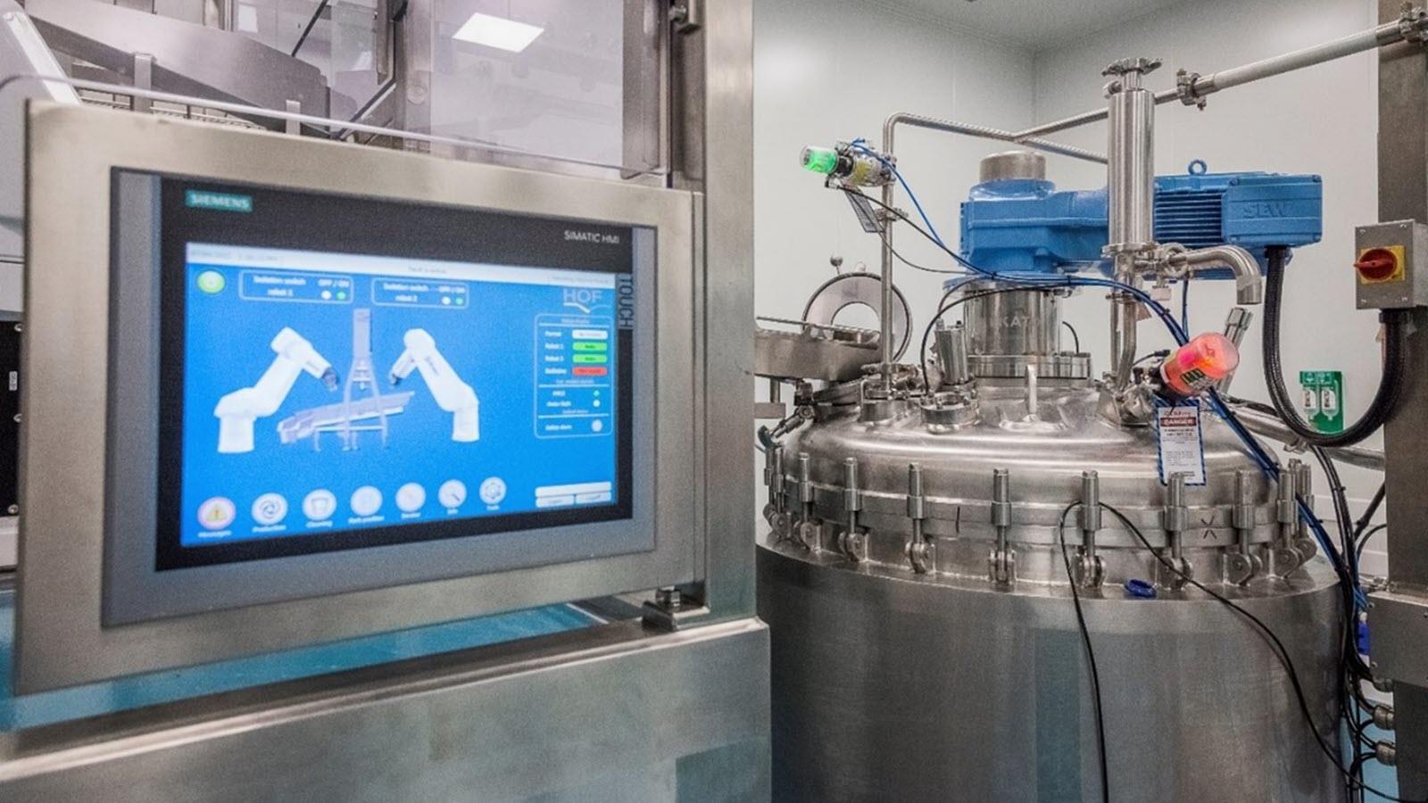 The facility’s “digital twin” – a virtual replica of the plant – enhances safety, minimizes waste and optimizes operations. Its modular design allows for flexible upgrades and maintenance.